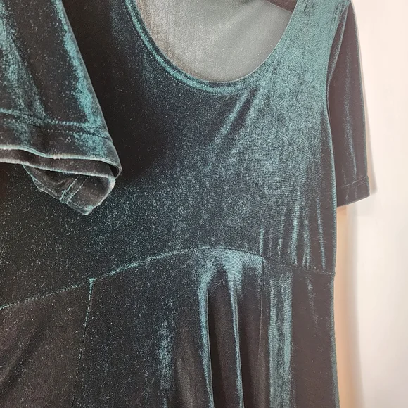 Hillard & Hanson Sz XL Green Velvet Fit & Flare Short Sleeve Made in USA Dress - Picture 7 of 10